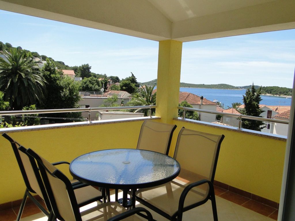 Wohnung "Niva 2" mit Blick auf das Wasser