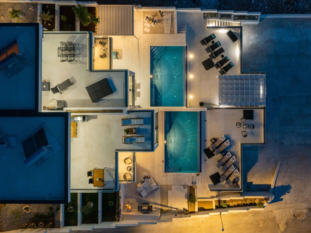 in Dvornica mit Privatem Pool