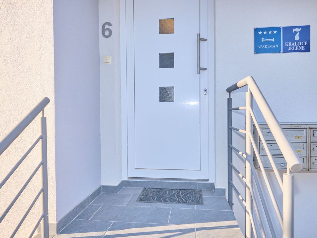 für 4 Personen ca. 65 m&sup2; in Mastrinka, Adriaküste Kroatien (Kroatische Ins