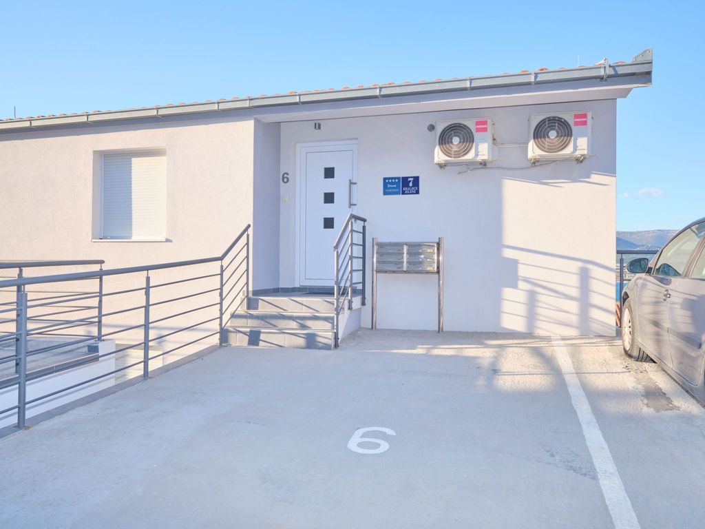 für 4 Personen ca. 65 m&sup2; in Mastrinka, Adriaküste Kroatien (Kroatische Ins