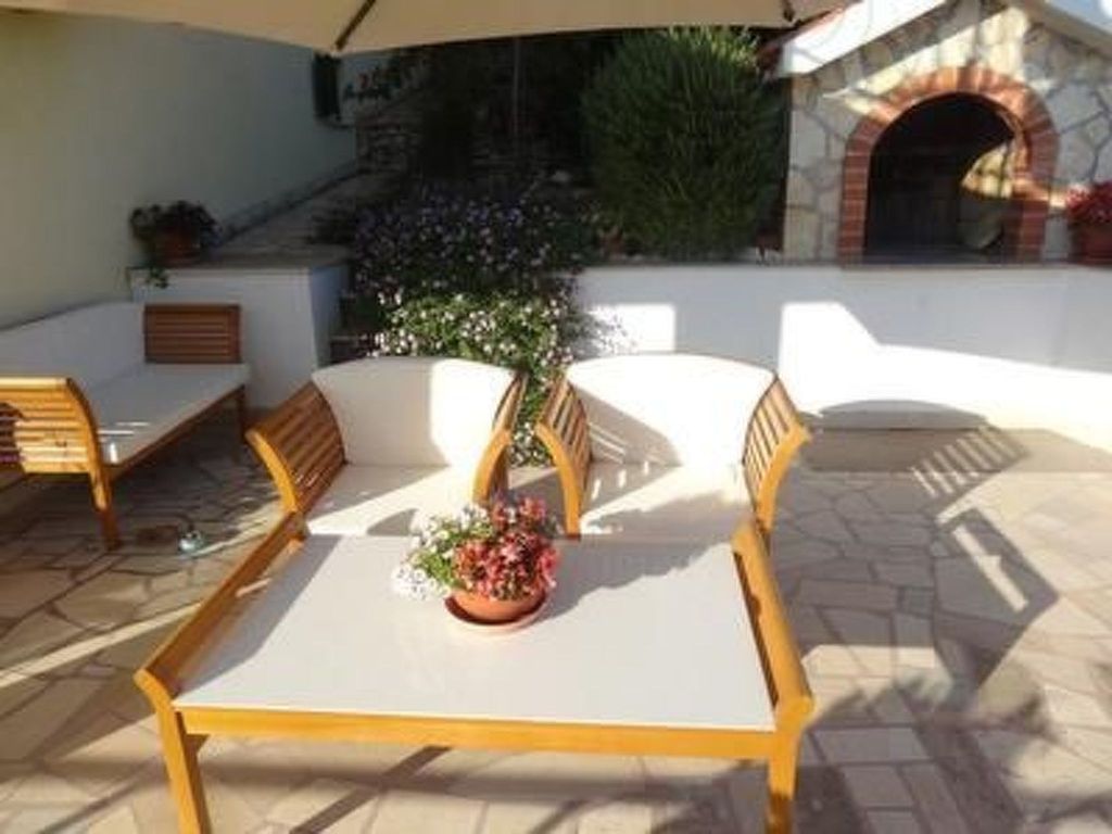 Trogir Yellow House A1