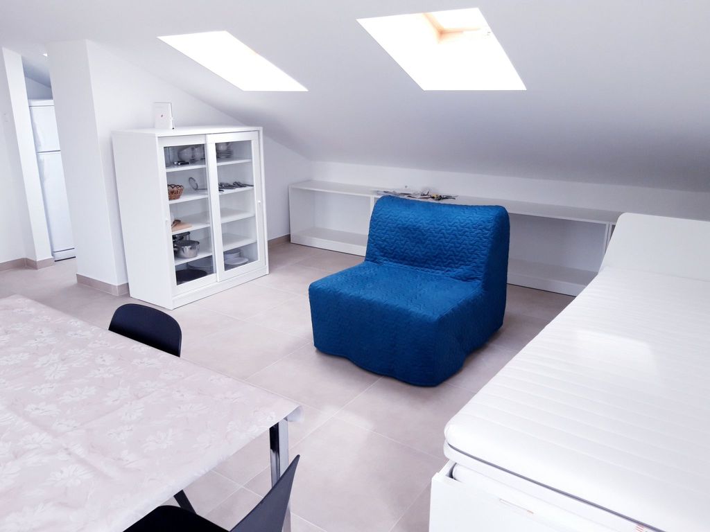 Modernes Apartment mit Meerblick in Strandnähe