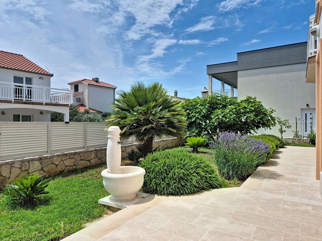 Villa Nikaroni