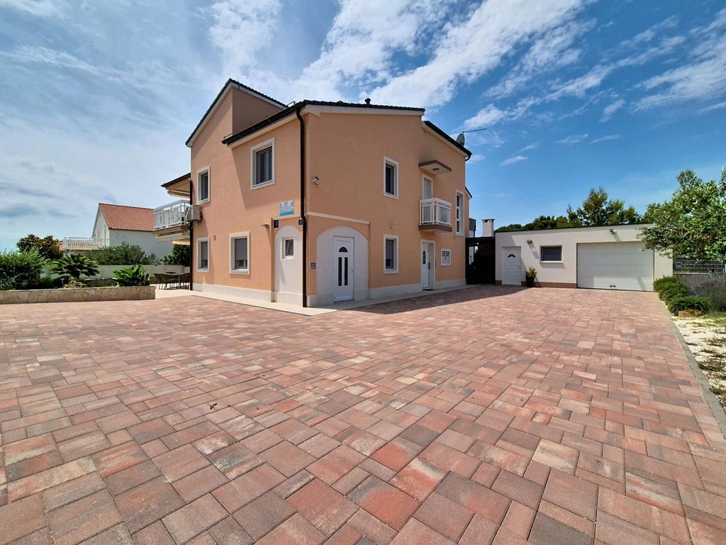 Villa Nikaroni