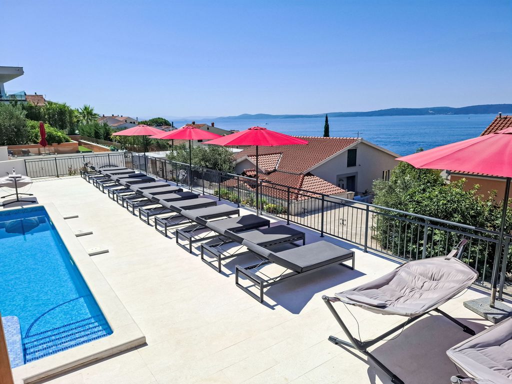 Beheiztes Schwimmbad, Familienappartement mit Meerblick