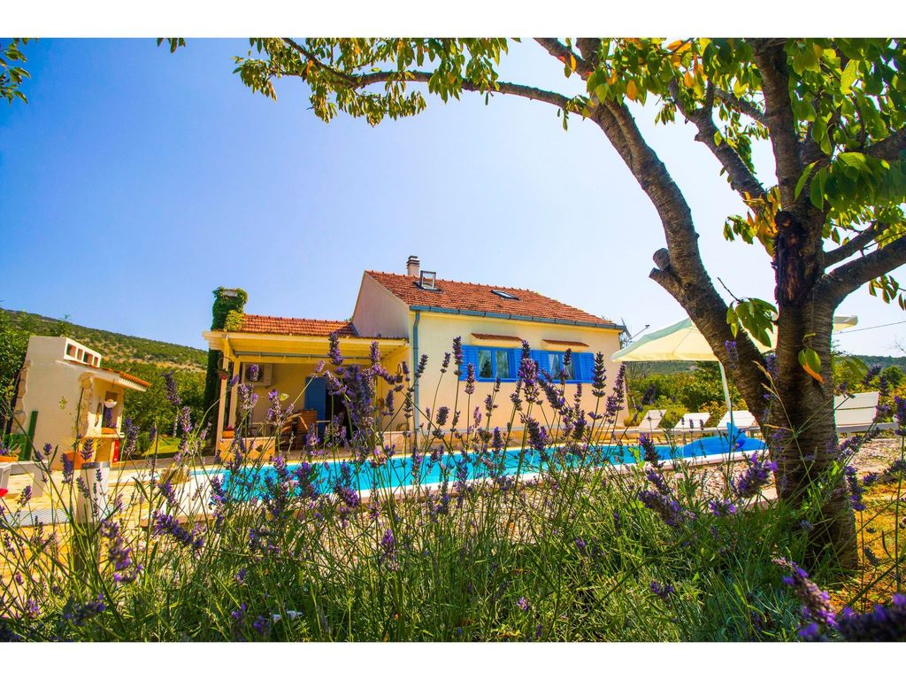 Romantisches Haus in Krušvar mit privatem Pool