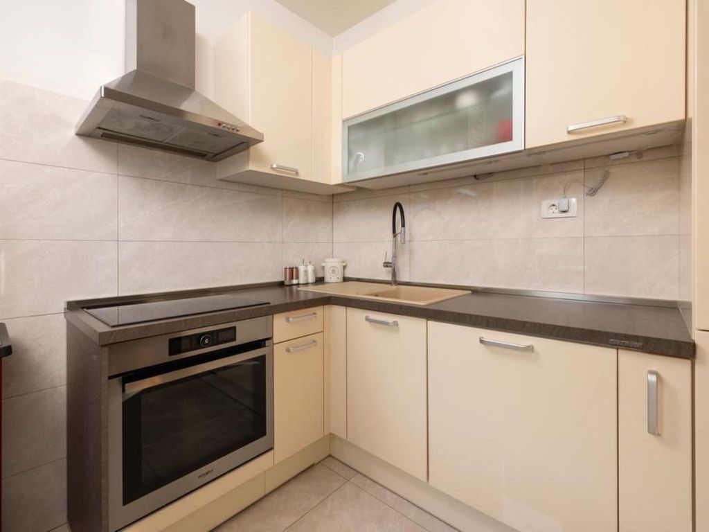 Coastal Comfort Apartment Teilen Speichern