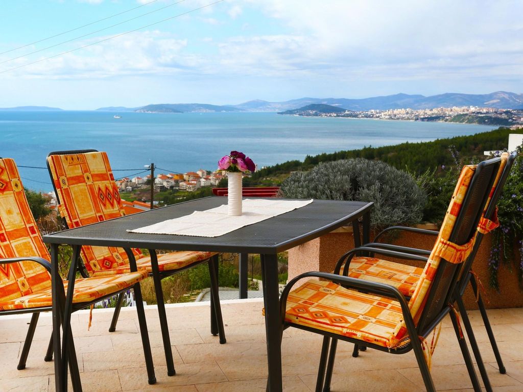 Strandnahe Ferienwohnung mit Terrasse
