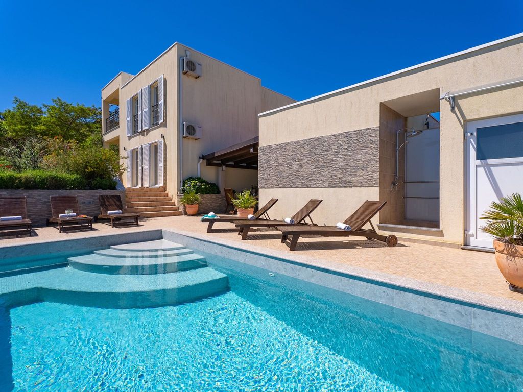 Vila Vita - 200m vom Strand mit beheiztem Pool