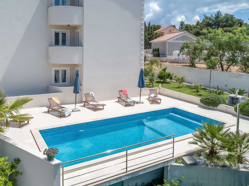 Villa 2 Pools
