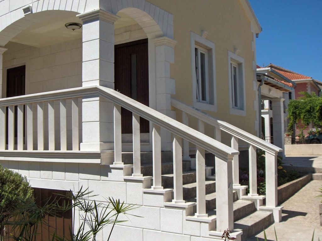 Wohnung in Stari Grad mit privatem Balkon