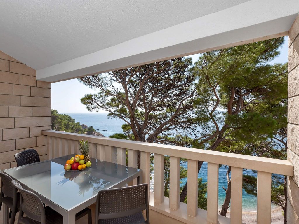 Pine Canopy Ein-Schlafzimmer-Duplex-Wohnung A5