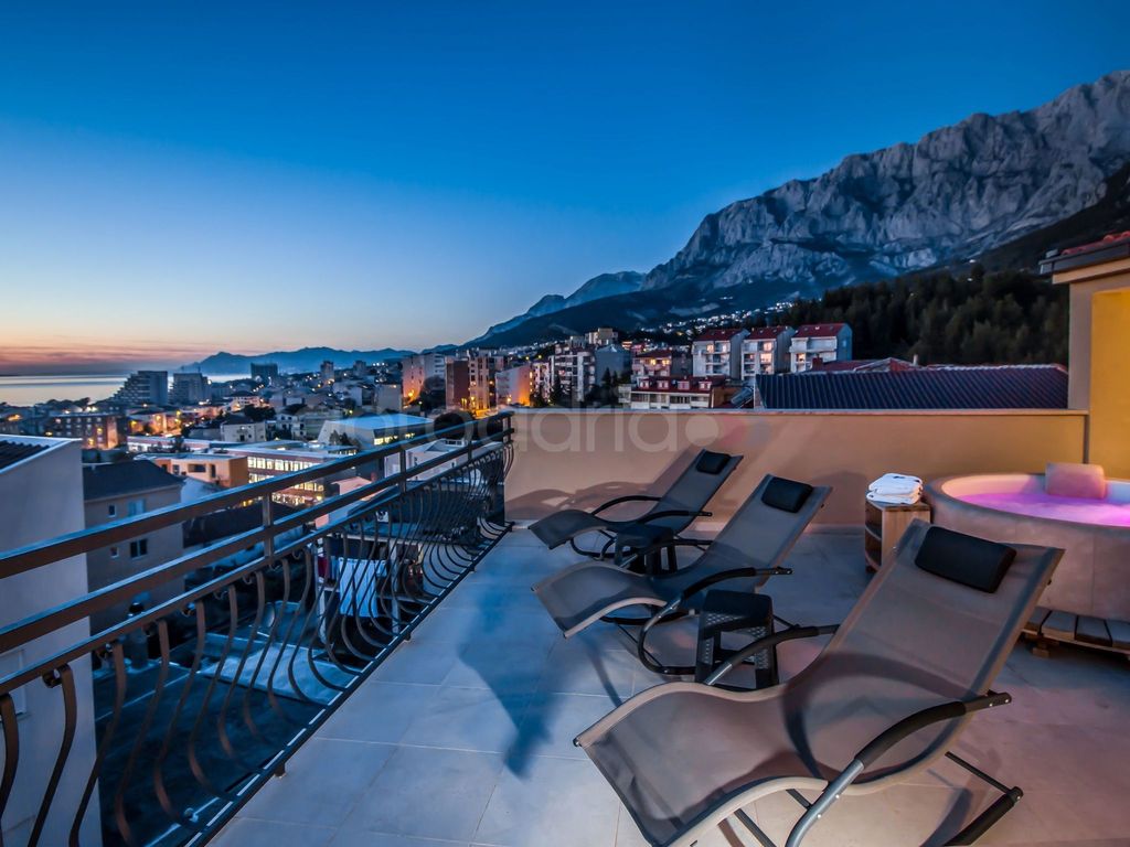 Penthouse Skytub