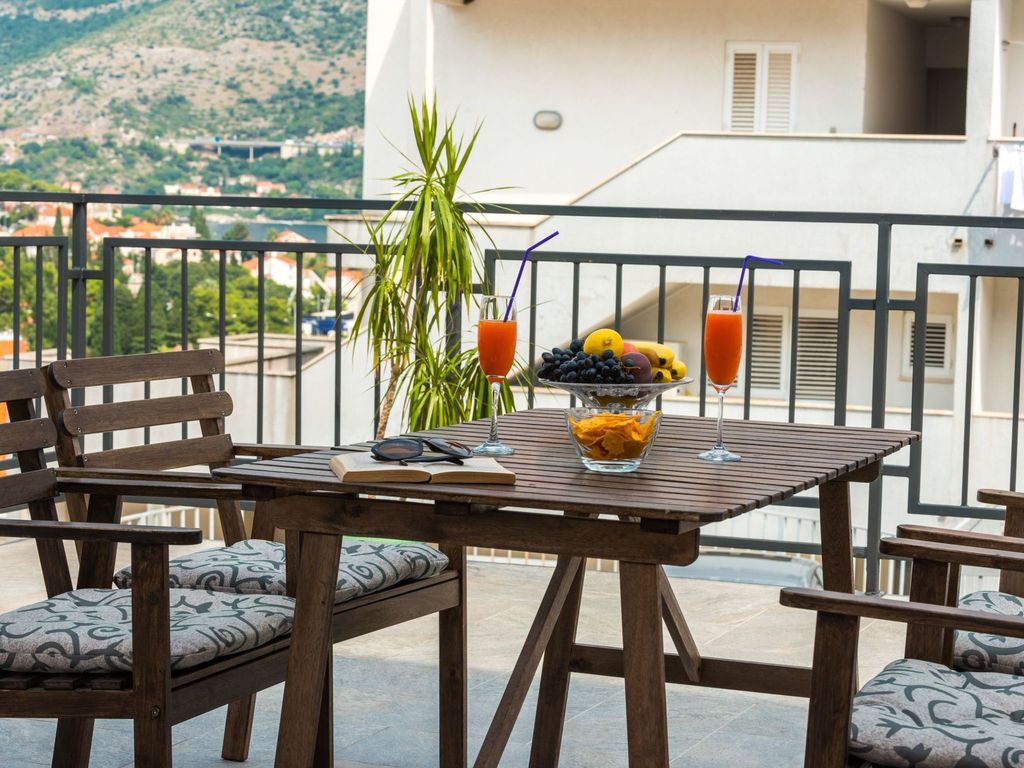Studio mit Terrasse und herrlicher Aussicht