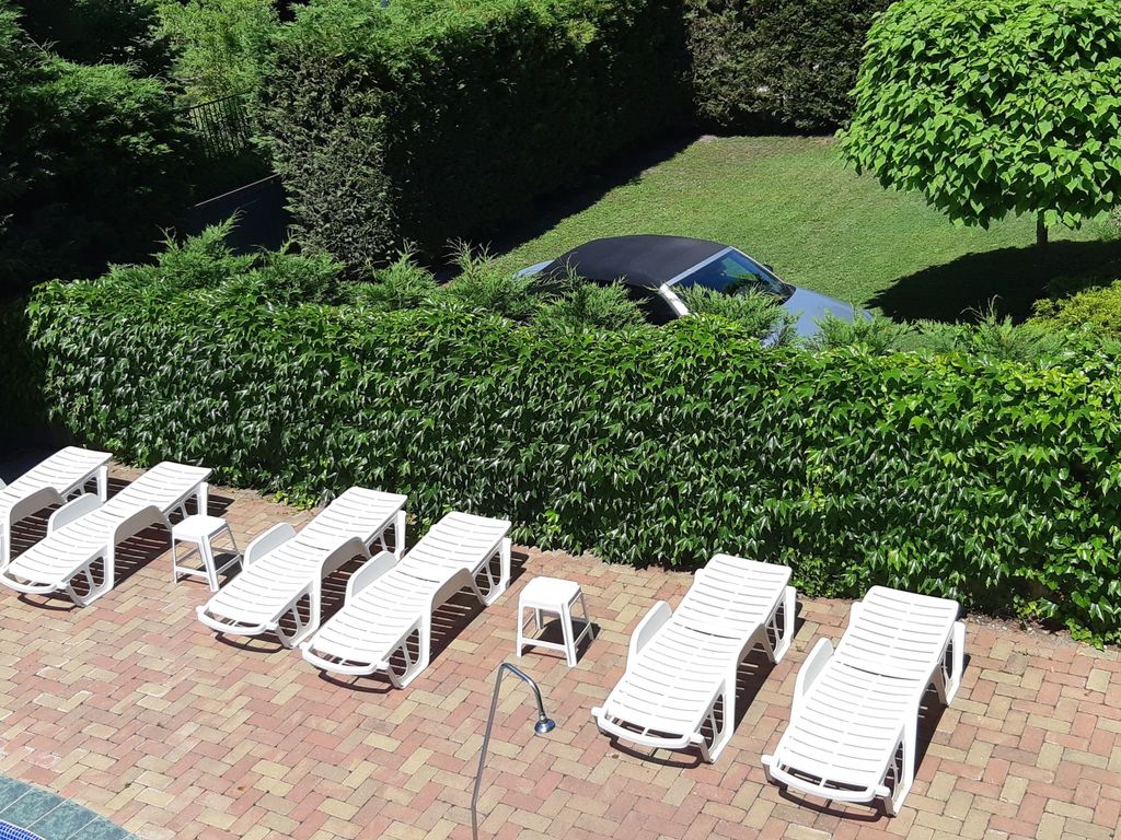 mit Pool