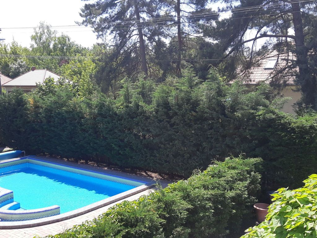 mit Pool