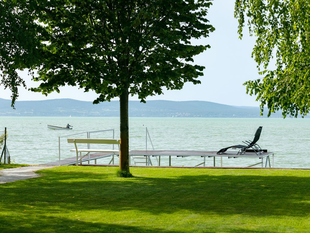 Lakefront 2