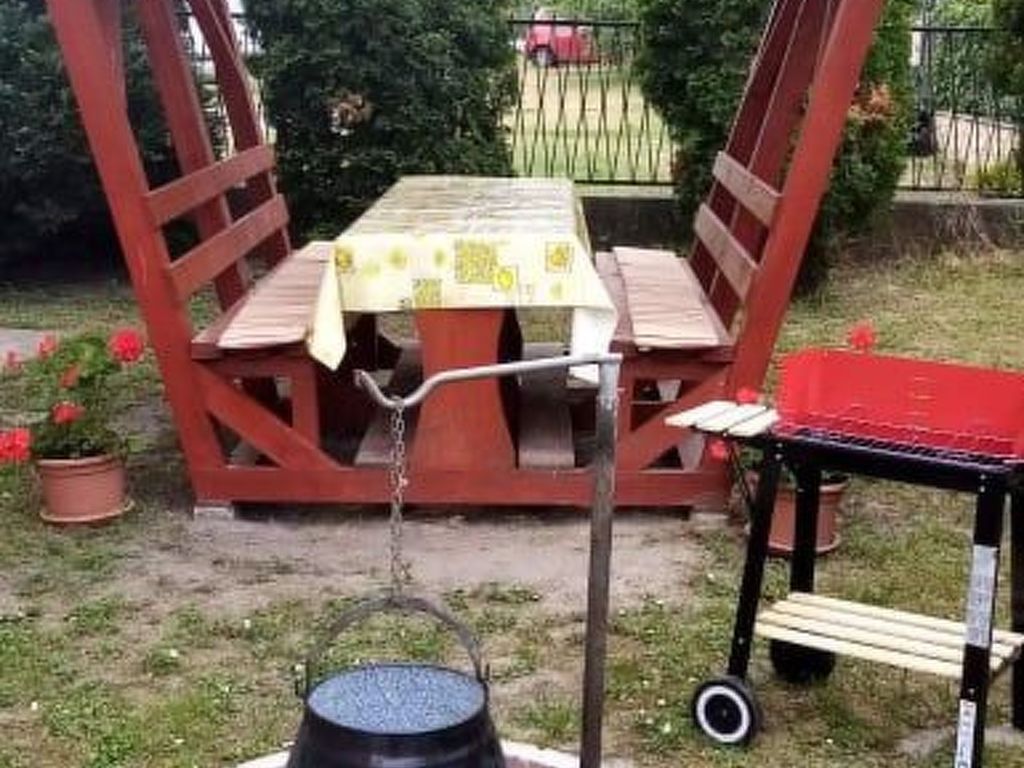Schönes Ferienhaus in Fonyód mit Grill und Garten