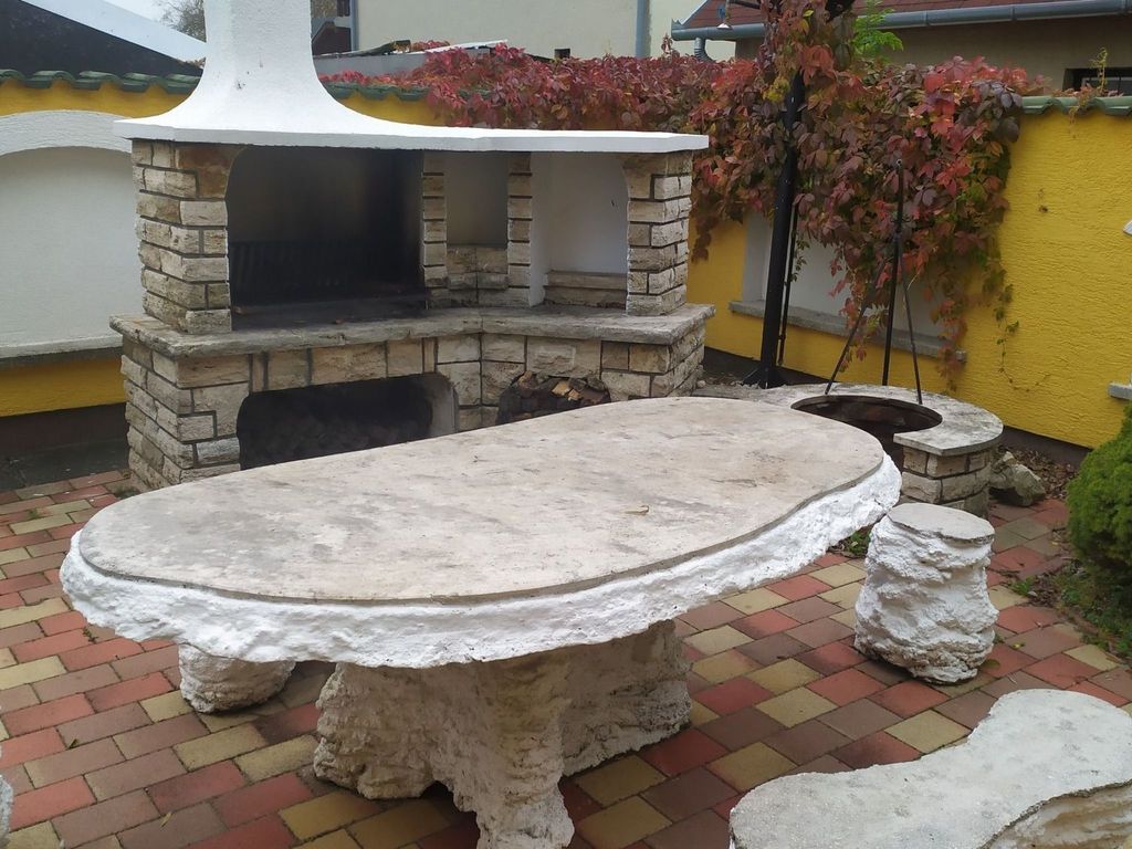 Ferienvilla mit Garten, Grill und Terrasse