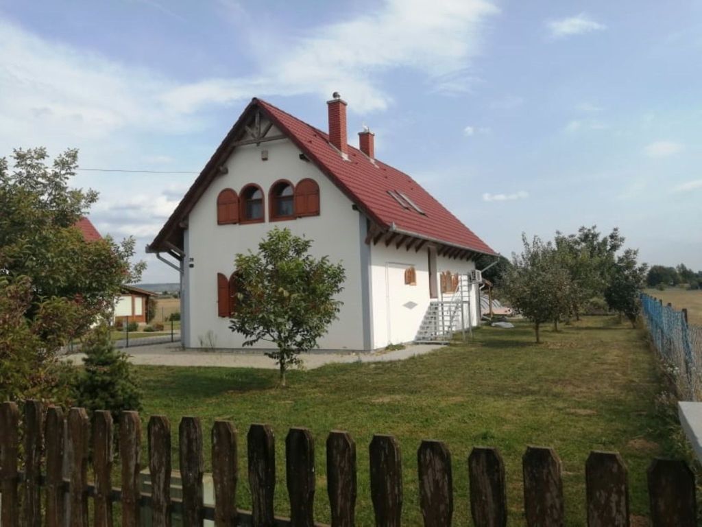 Schöne Ferienwohnung in ruhiger Lage