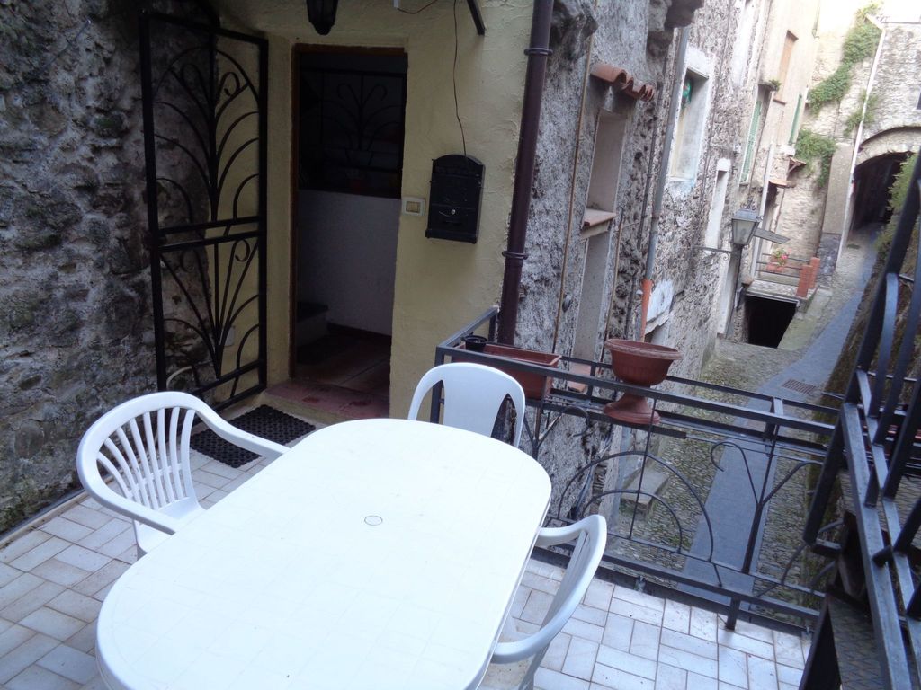 Panoramawohnung mit Balkon und Terrasse