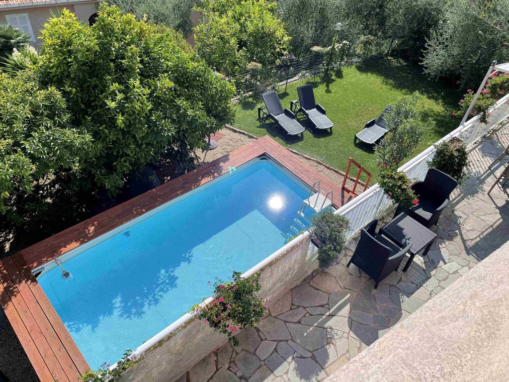 Villa Paradiso (DOL192)