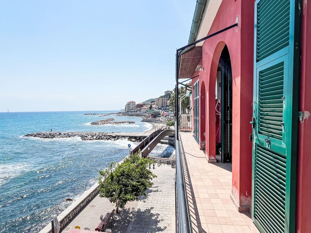Finestra sul Mare