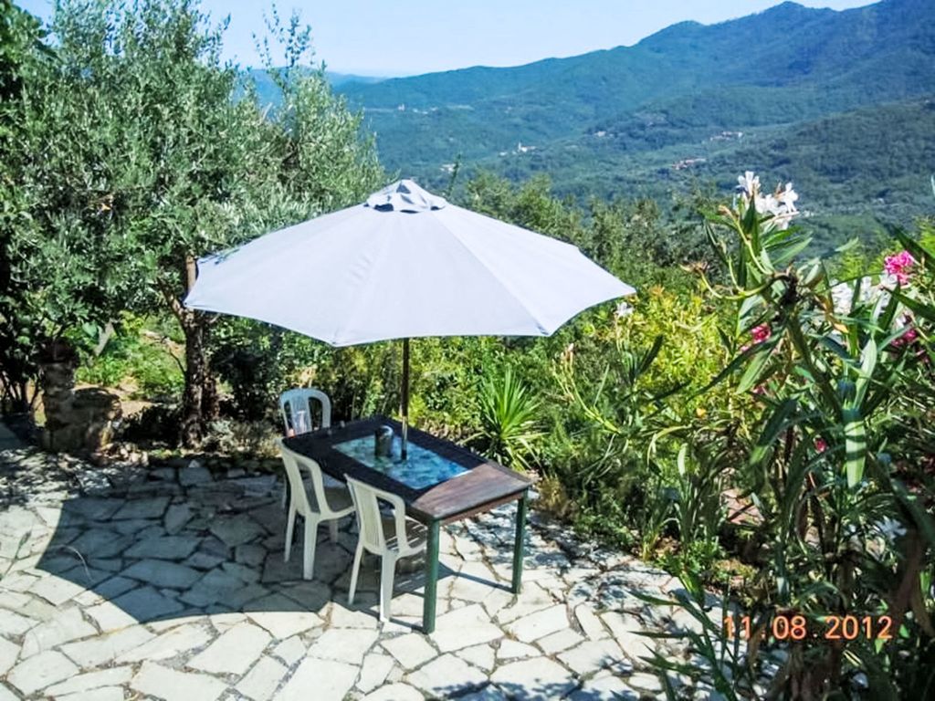 Schönes Ferienhaus mit Garten und Whirlpool