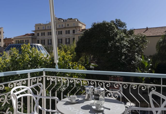 Central Home Carlotta