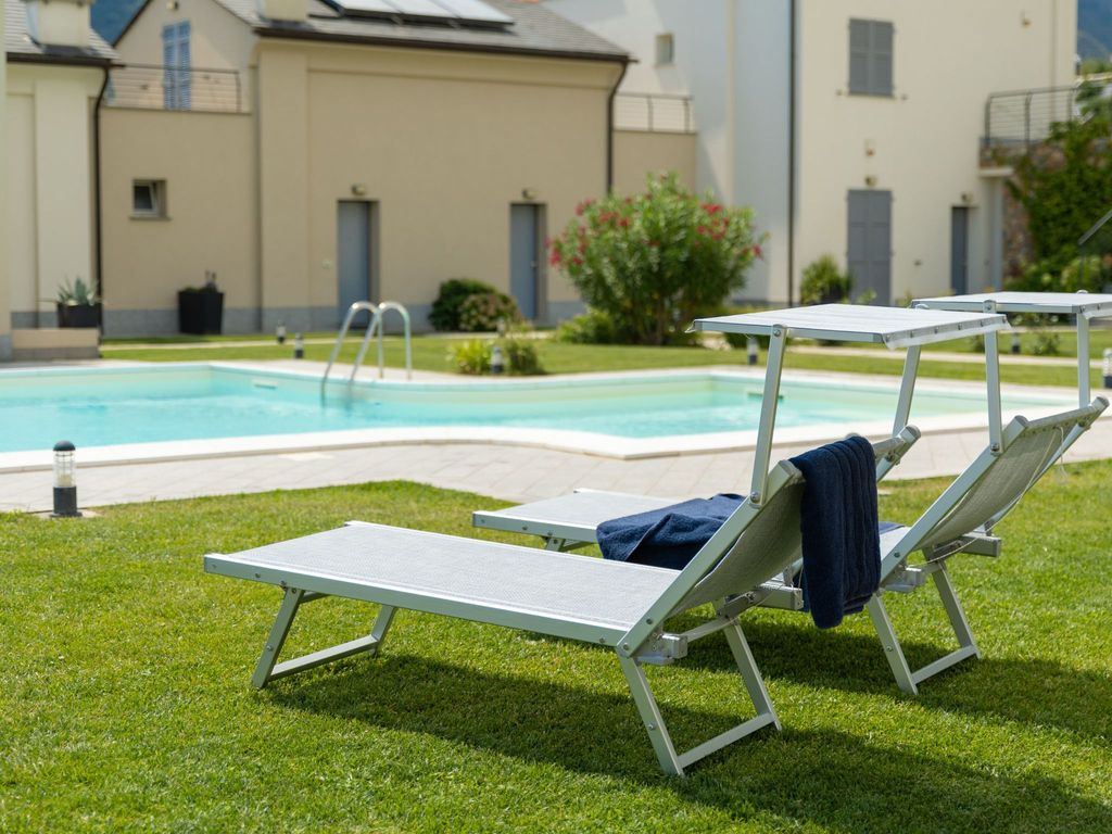 Perla Abernathy - Haus mit Pool und Garten