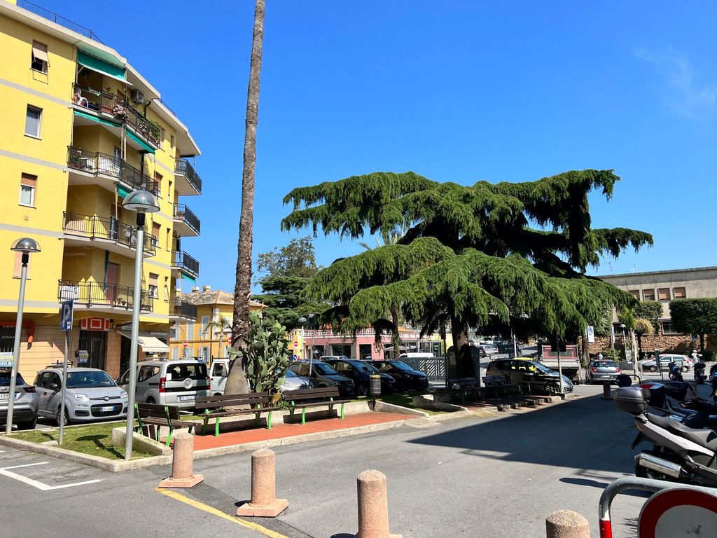 für 4 Personen ca. 40 m&sup2; in Pietra Ligure, Norditalien (Ligurien)