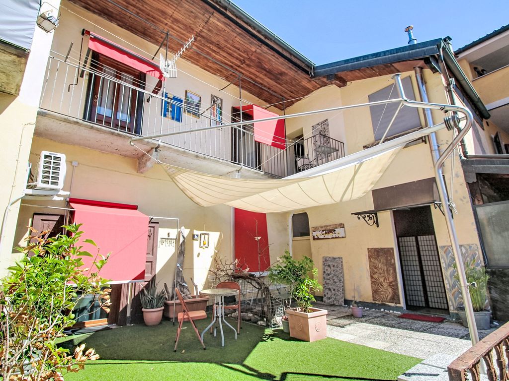 Art House Rosa Bianca