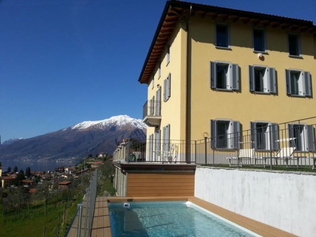 Ferienvilla 'Perla del Lago' mit privatem Pool