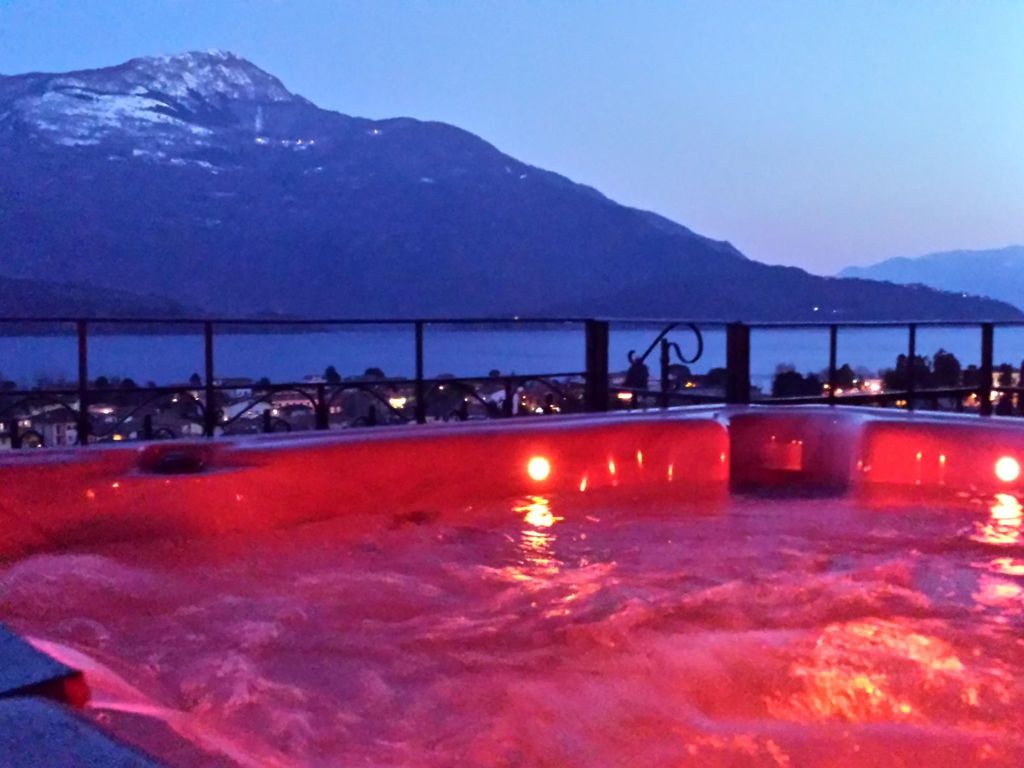 Ferienvilla 'Perla del Lago' mit privatem Pool