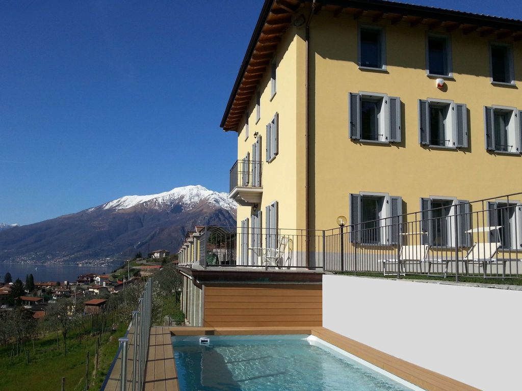 Jugendstilvilla mit Blick auf den Comer See