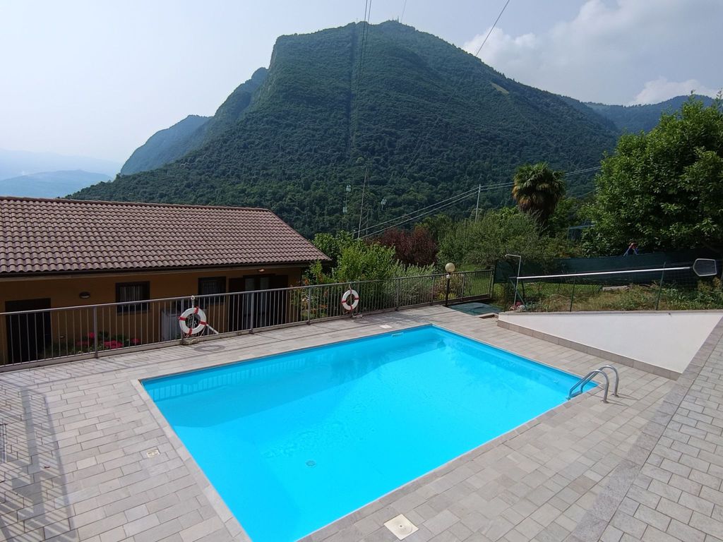 Le Terrazze - Drei-Zimmer-Wohnung mit Terrasse