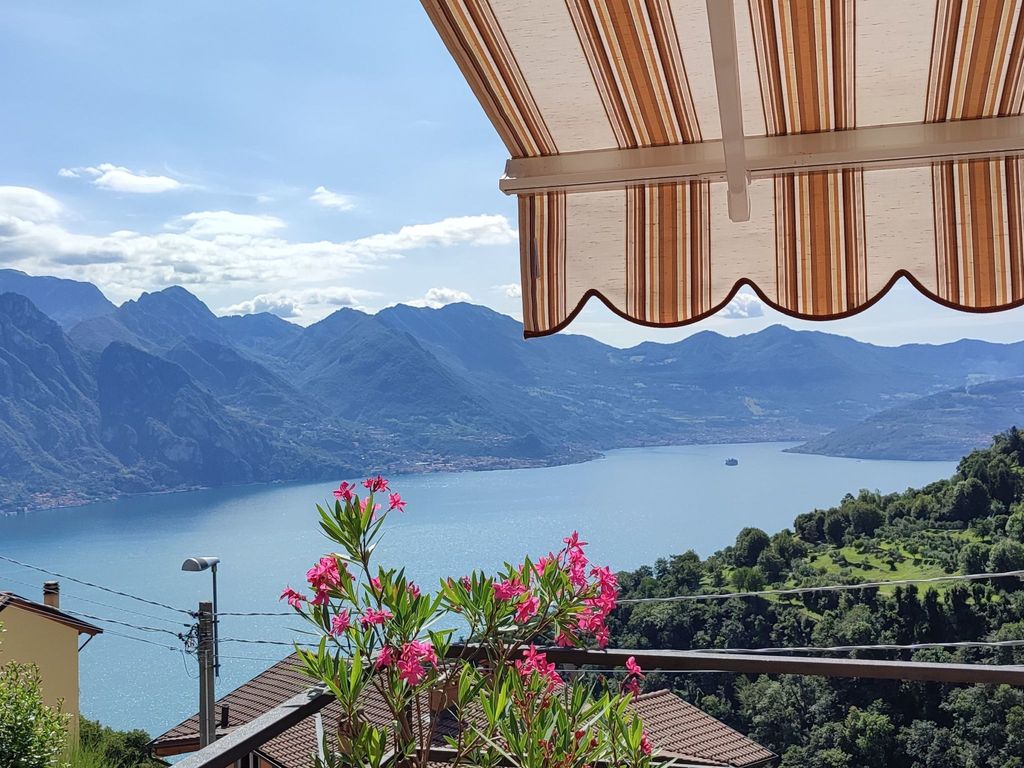 Le Terrazze - Drei-Zimmer-Wohnung mit Terrasse