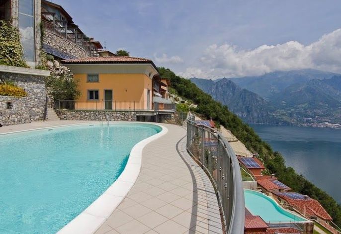 Beatrice - Haus mit Pool und Terrasse am Iseosee