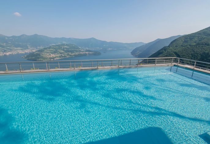 Wohnung mit Panaoramaterrasse und Pool