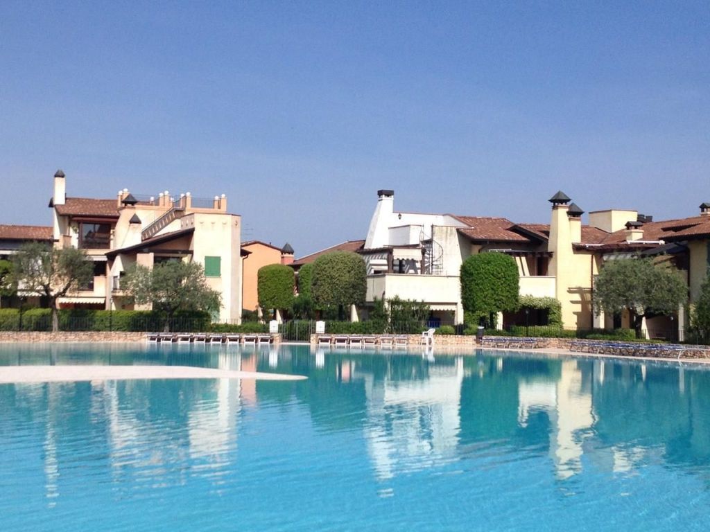 Wohnung im Resort mit großes Schwimmbad und Sportbereich