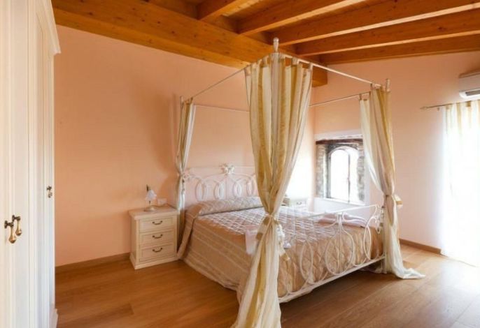 Wohnung mit Jacuzzi und Terrasse .1