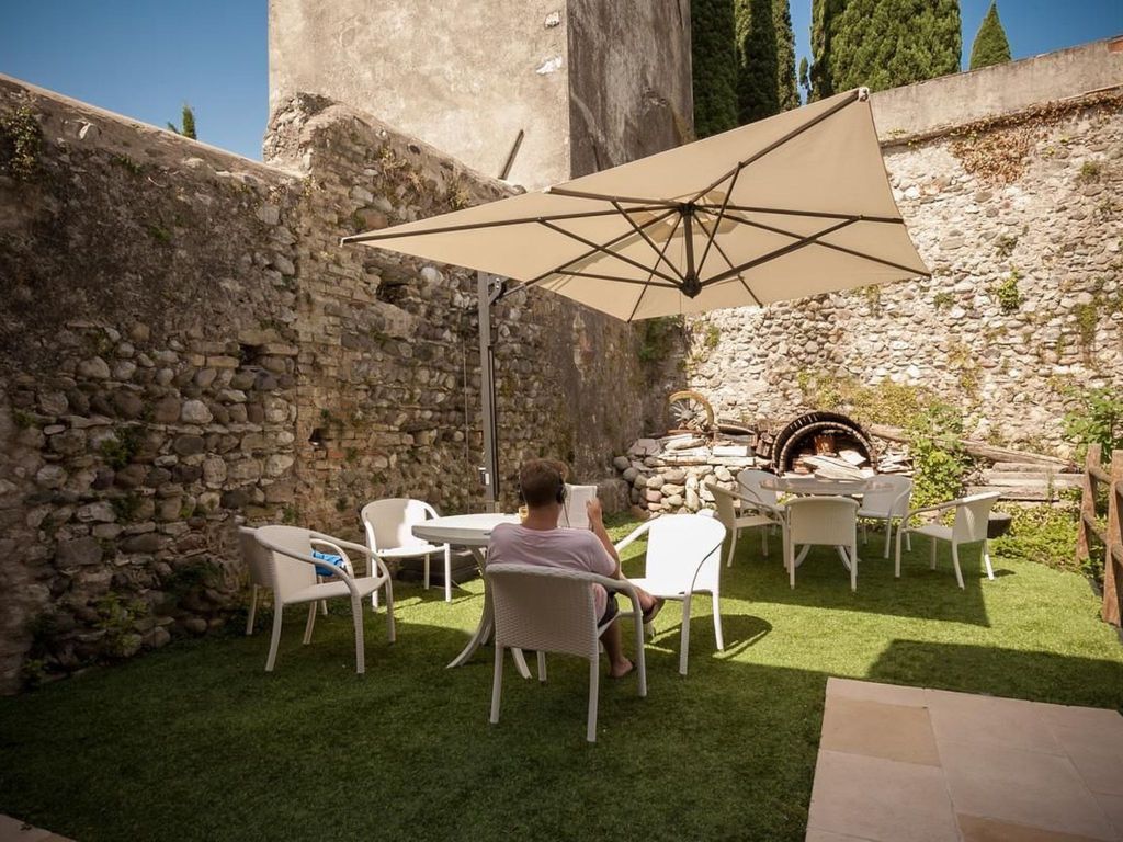 Loft in San Felice Del Benaco mit Terrasse