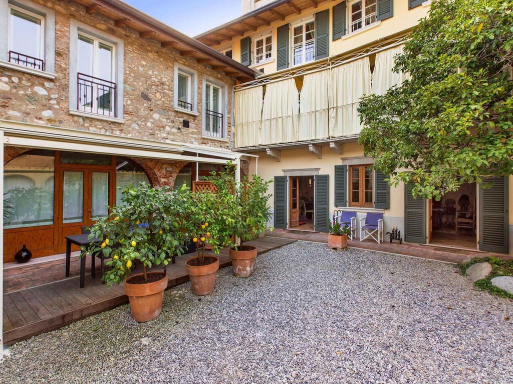 Wohnung mit Terrasse