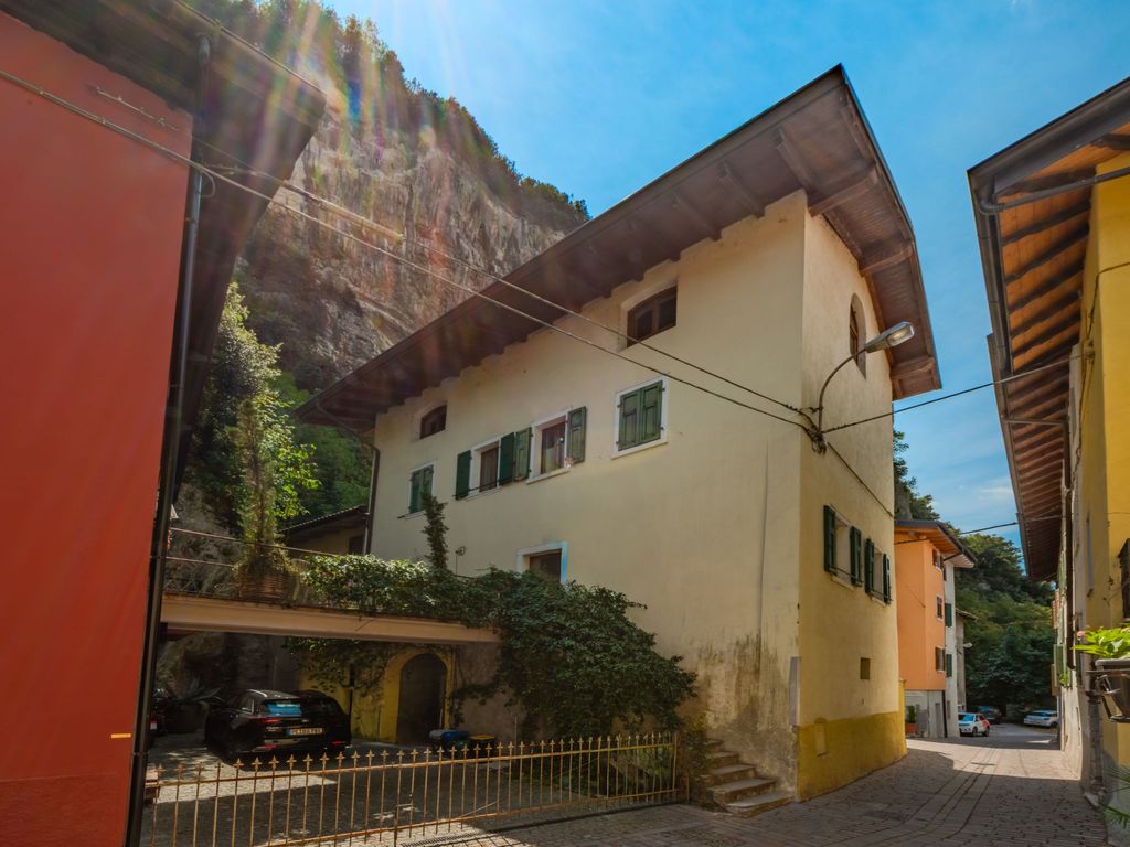 Via Monte Brione