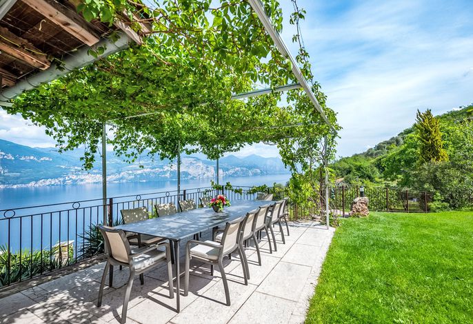 Villa mit schönem Seepanorama und Naturteich – Foto 3