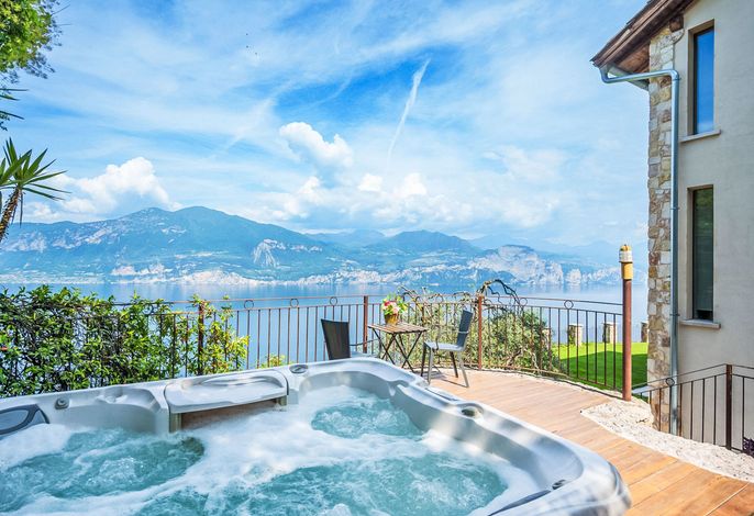 Villa mit schönem Seepanorama und Naturteich – Foto 4