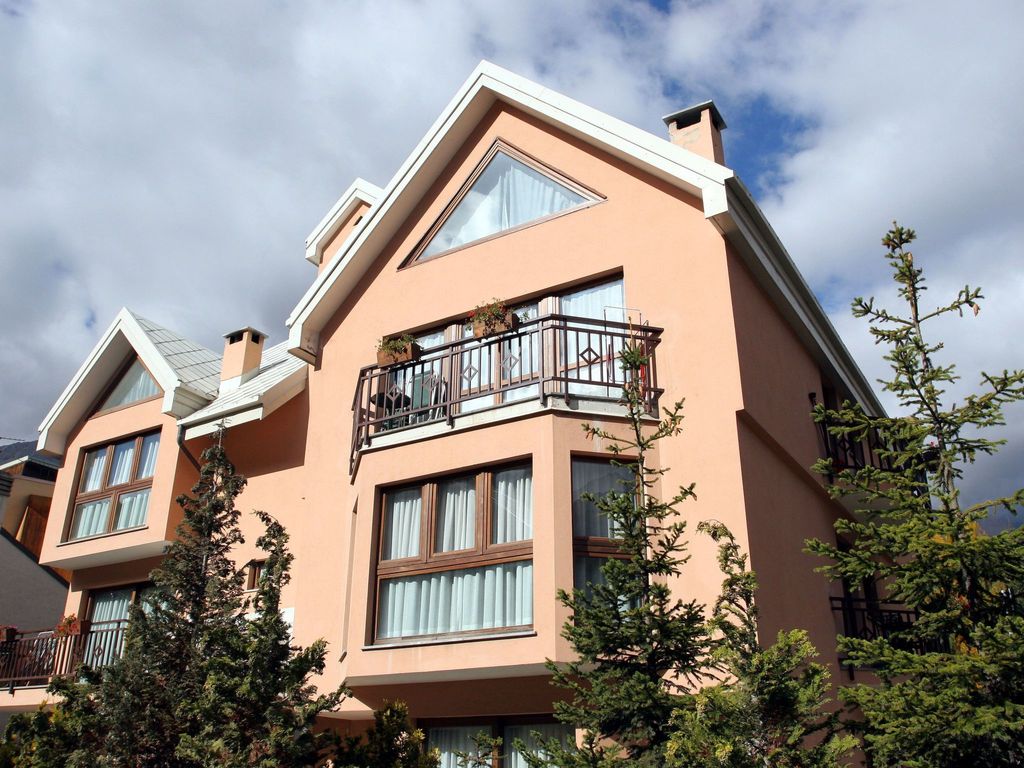 Drei-Zimmer-Dachgeschosswohnung 6 p.l. Villa Frejus