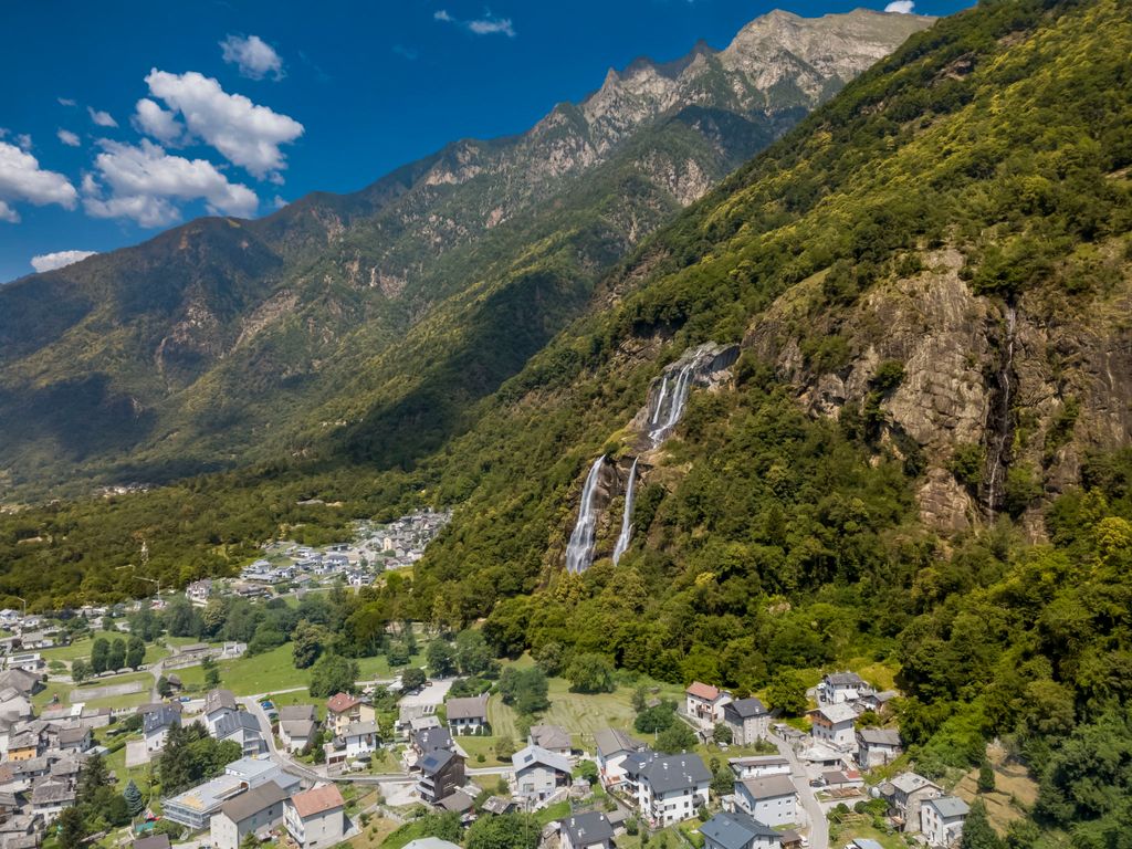 Borgonuovo Waterfall's House