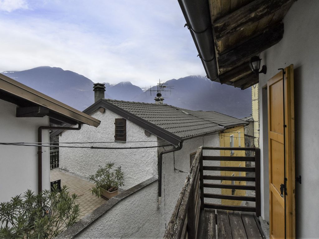 Dubino Home