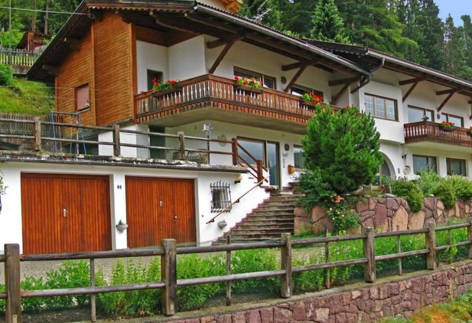 mit privatem Balkon